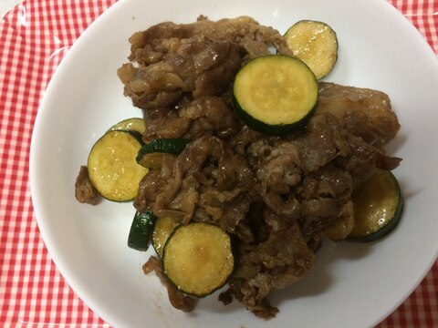 豚肉とズッキーニのオイスターソース炒め